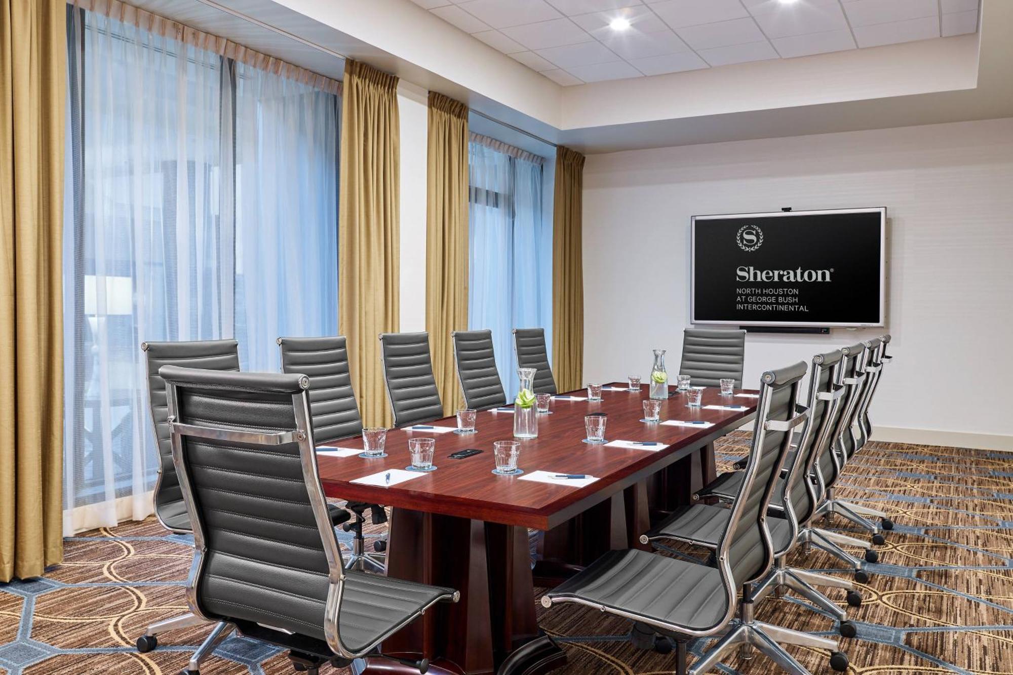 Sheraton North Houston At George Bush Intercontinental Hotel Екстериор снимка